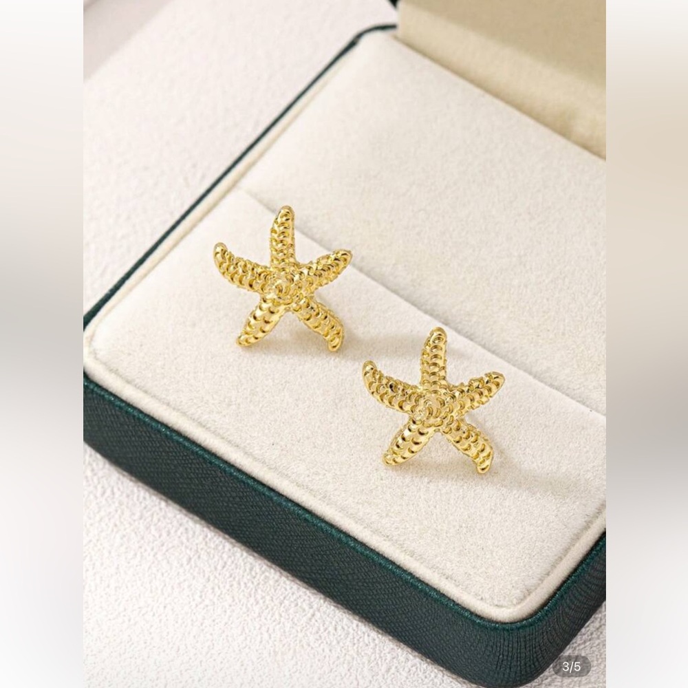 Gold Starfish Earrings